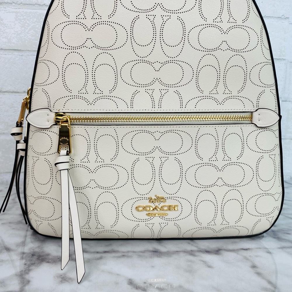 Coach Signature Jordyn Backpack - Picture 3 of 11